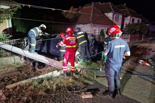 Hat sör után csapódott a villanyoszlopnak: bíróság elé került a fiatal sofőr