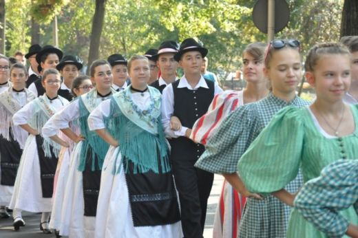 Szombaton Svábtánc-fesztivál Mezőpetriben