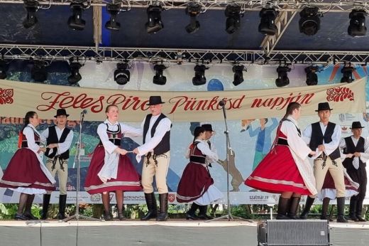 XVI. Családi hétvége és gyermeknap: A néptánc uralta a Kossuth-kertet péntek délután. KÉPGALÉRIA/VIDEÓ