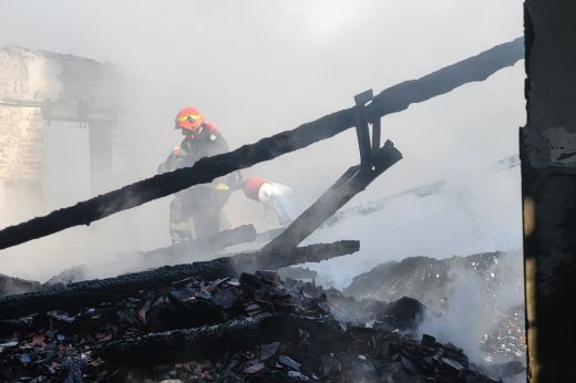 Emberi felelőtlenség okozta a nagykárolyi tüzet – KÉPEK
