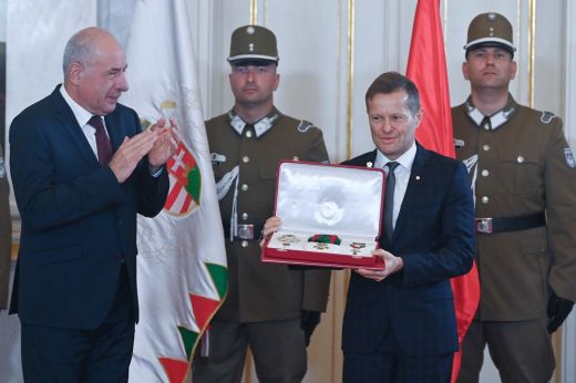 A Nobel-díjas Krausz Ferenc kapta idén a Magyar Szent István Rendet