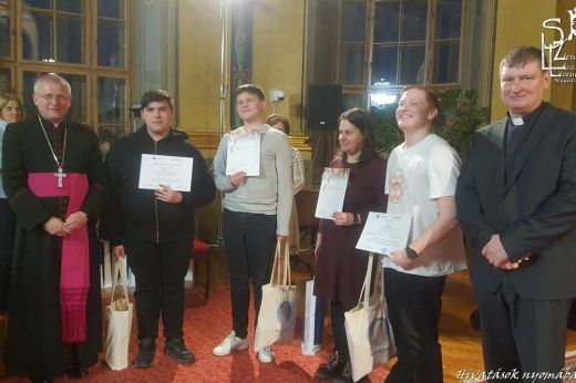 Országos hittanversenyen győztek a Hám János és a Kalazanci líceumok diákjai