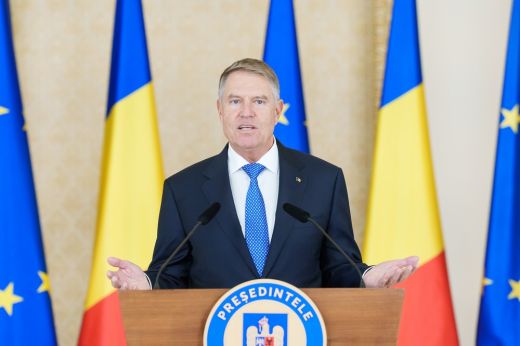 Klaus Iohannis államfő konzultációra hívta vasárnapra a parlamenti pártok vezetőit