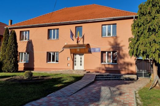 Csanálos. Nyáron biztosan nekiláthatnak a sportcsarnok hőszigetelésének