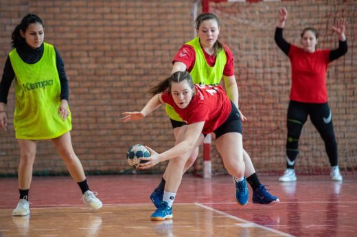 Újabb idényt kezdenek a kézilabda-bajnokságban az Olimpia VSK lányai