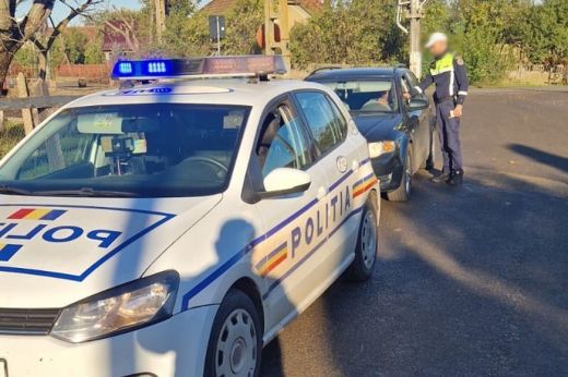Korrupt közlekedési rendőrt értek tetten és vettek őrizetbe Szatmár megyében