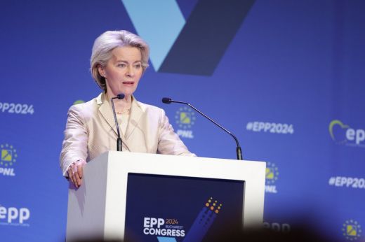 Az EPP újabb mandátumra jelöli az Európai Bizottság elnöki tisztségébe Ursula von der Leyent