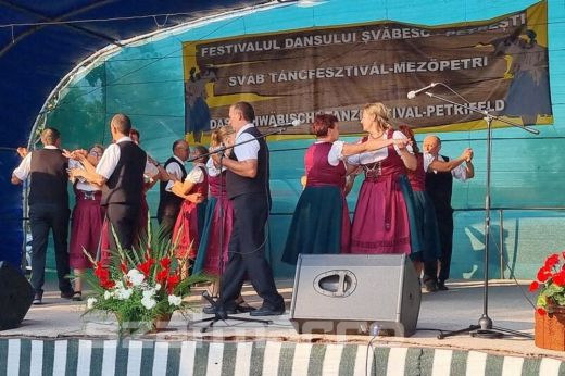 Tizenharmadik alkalommal gyűlnek össze Mezőpetriben a sváb táncot járók. Mutatjuk a fesztivál programját!