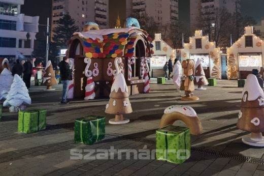 Mikulásvonat, óriáskerék, forró csoki. Sétáljon velük, s mutatjuk az árakat is szatmárnémeti karácsonyi vásárában! VIDEÓ