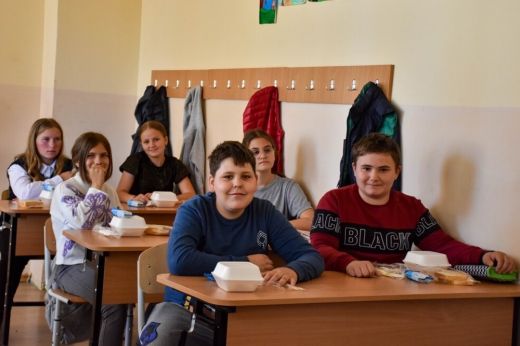 Beindult az ingyenes „Egészséges étkezés“ program minden sárközújlaki iskolában
