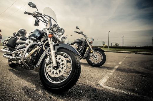 Kerek évforduló: tizedik alkalommal tartanak motorszentelést Nagykárolyban