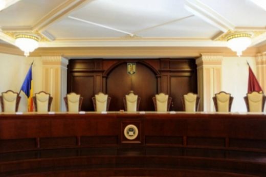 Alkotmánybíróság: a törvényhozók nyugdíjkiegészítésének eltörlése csak a jövőre vonatkozhat