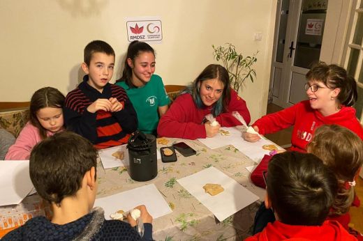 Együtt a megpróbáltatás is könnyebb