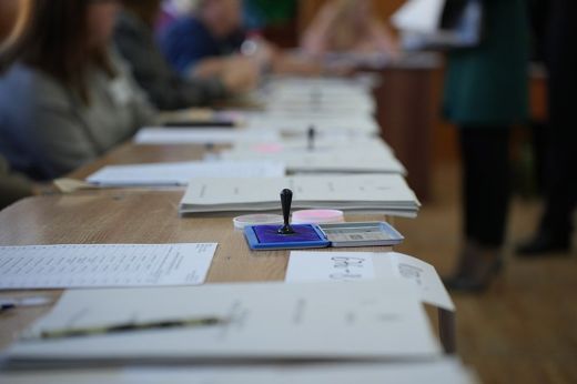 Kezdődik az elnökválasztási kampány; 11 jelölt száll versenybe az államfői tisztségért