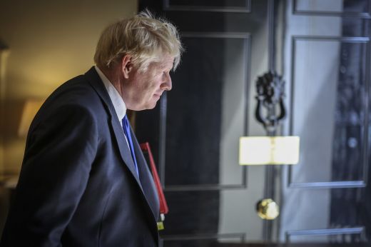 Elhagyta a Downing Street-i kormányfői rezidenciát Boris Johnson