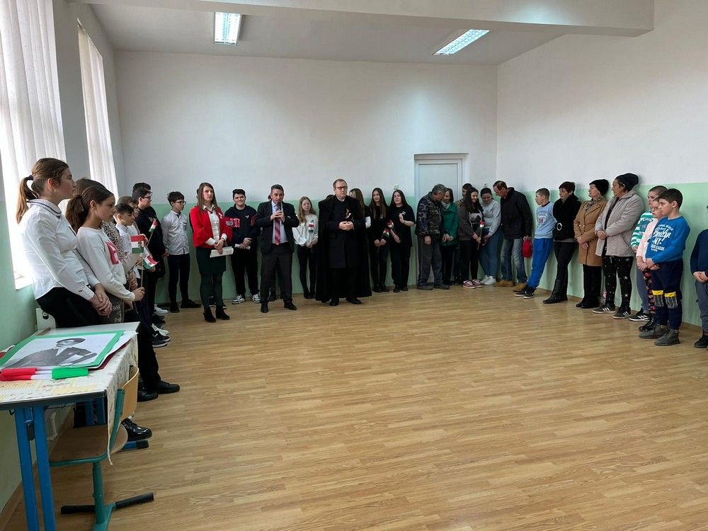 Egri Általános Iskola március 15