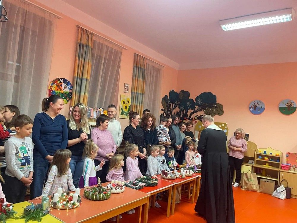 Hám János Óvi adventi koszoru keszites 2024