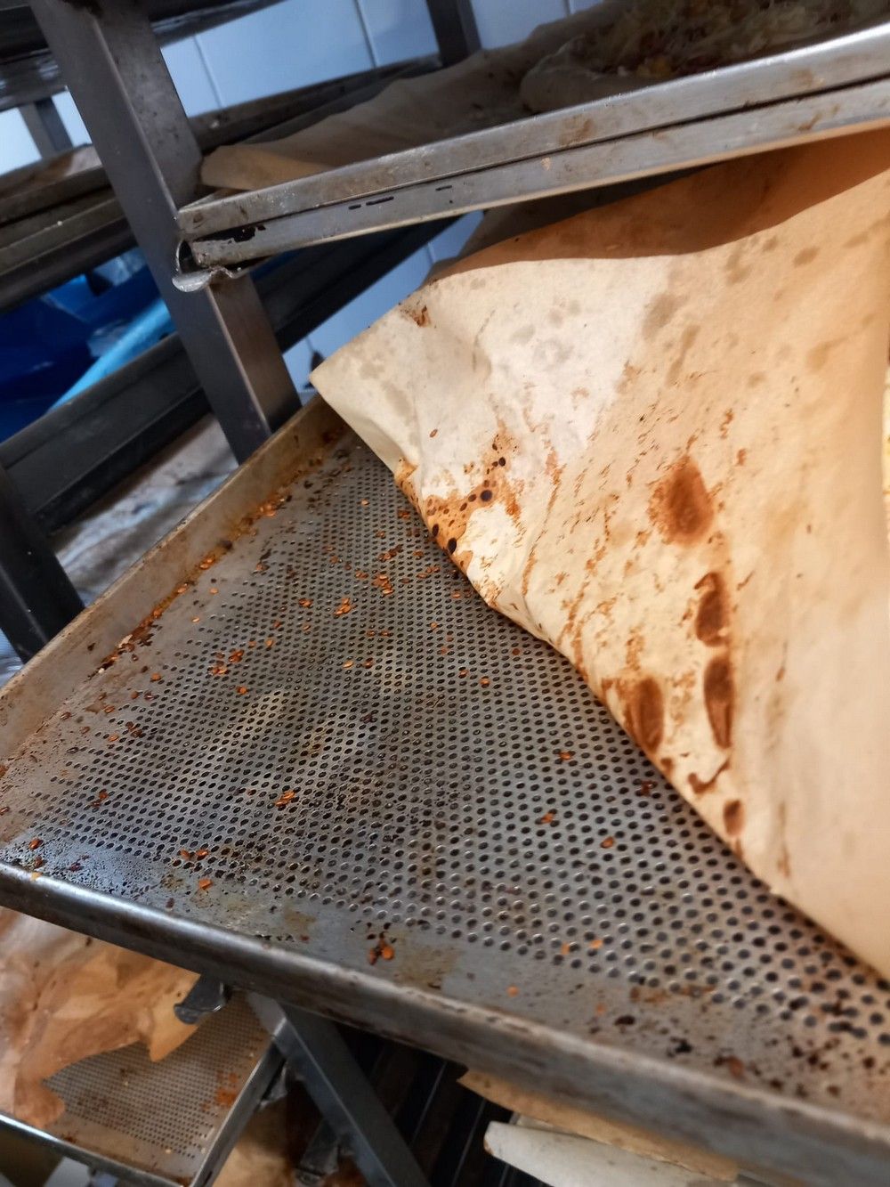 Fogyasztóvédelmi ellenőrzés a tasnádi Diara pékségben